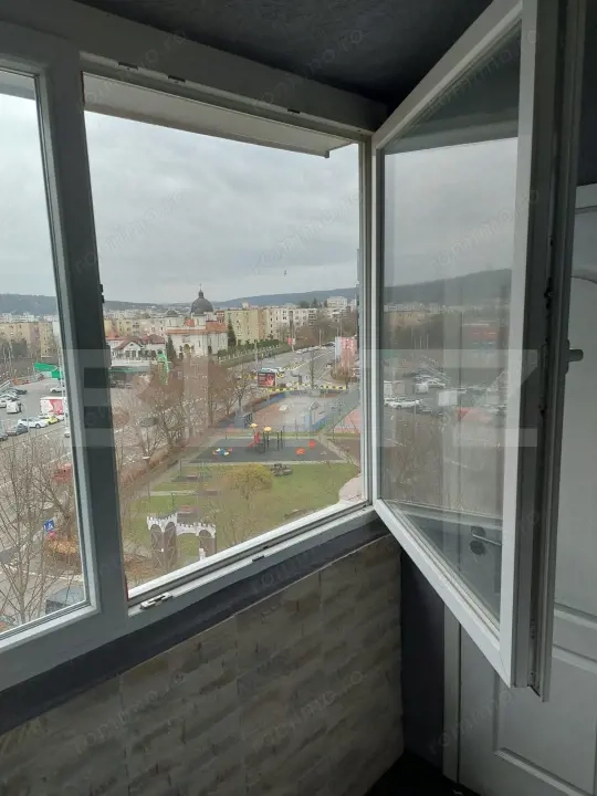 Apartament 3 camere de vânzare-Bulevardul Pandurilor