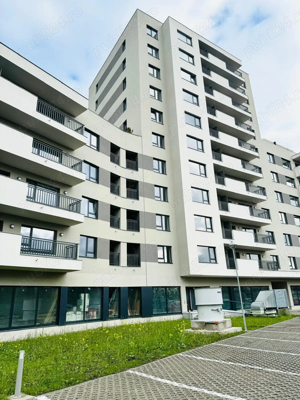 Inchiriez apartament cu 2 camere