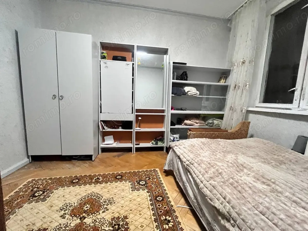 De inchiriat garsonieră zona  Complex Studențesc