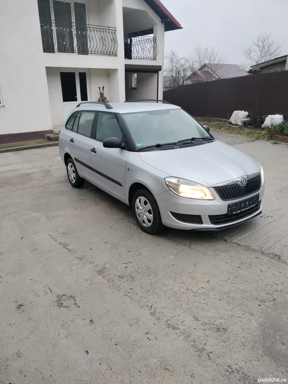 Vând Skoda Fabia 2 facelift euro 5 benzina 