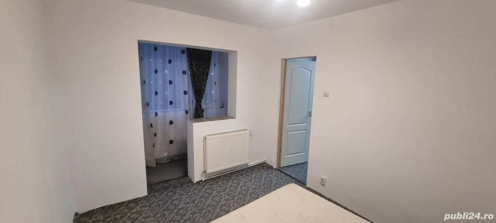 Inchiriez apartament 2 camere zona centrala micro 2, etaj 1