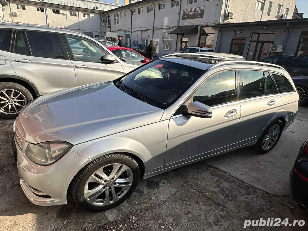 Vand Mercedes Clasa C