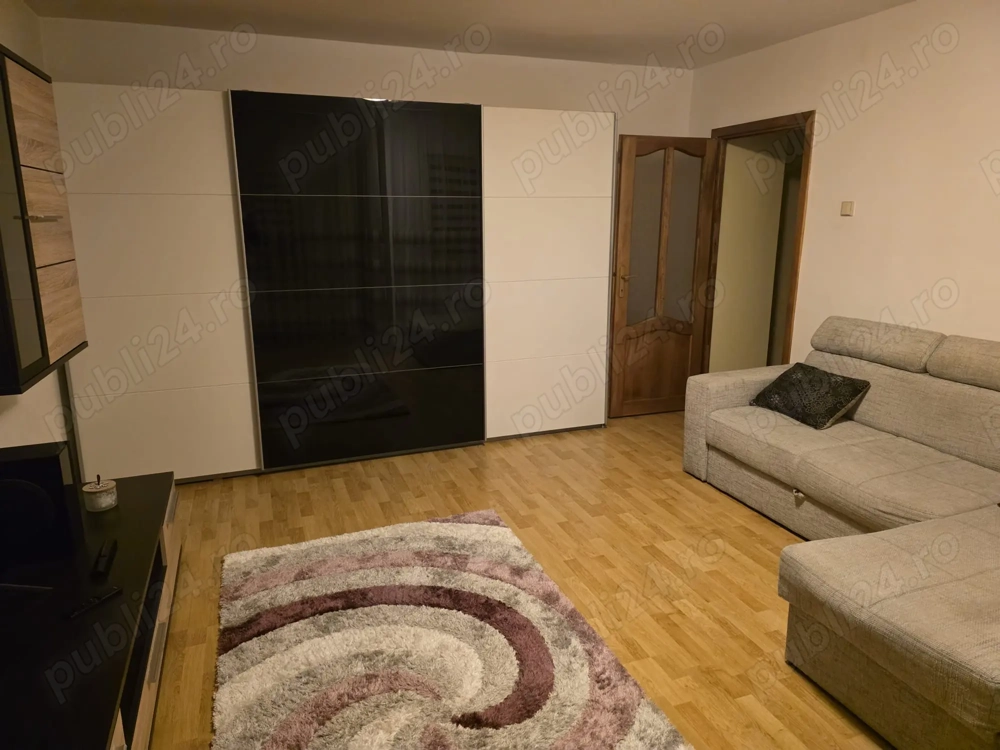 Închiriez în regim hotelier apartament decomandat cu două camere