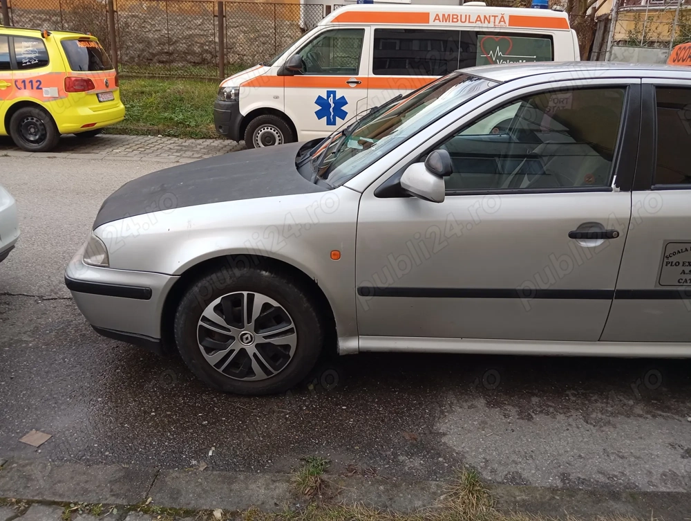 Vând autoturism Skoda Octavia 1