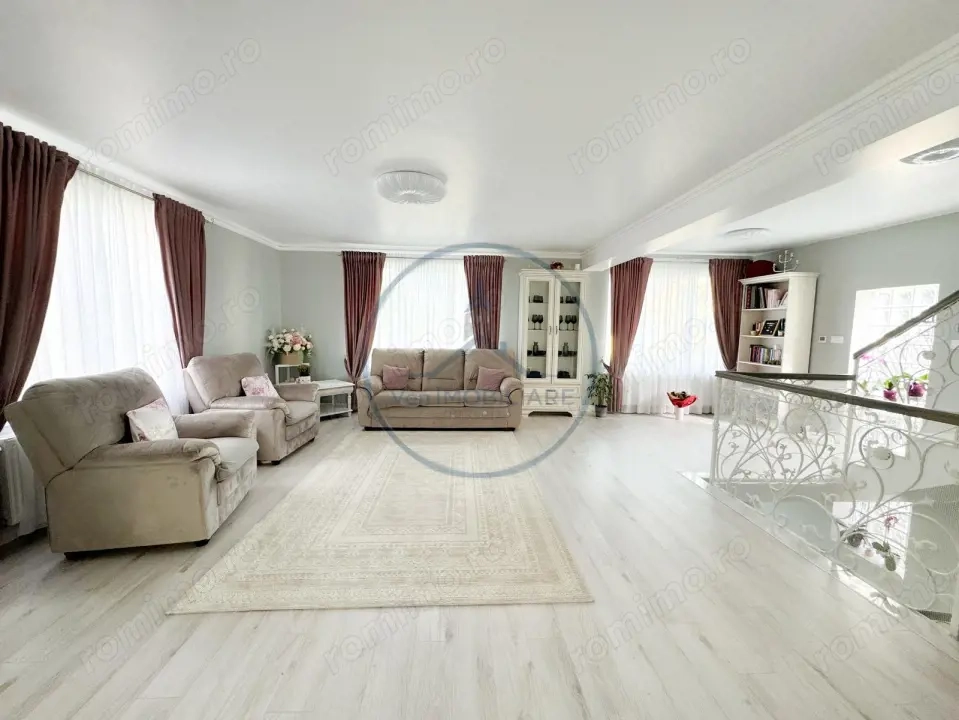 CASA ELEGANTA CU TEREN 1500MP,ZONA PETROM