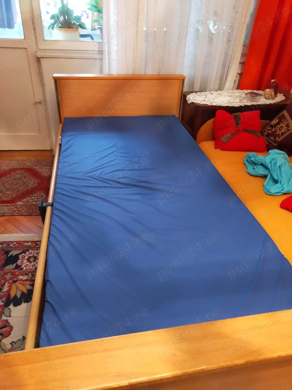 Vând pat spital electric