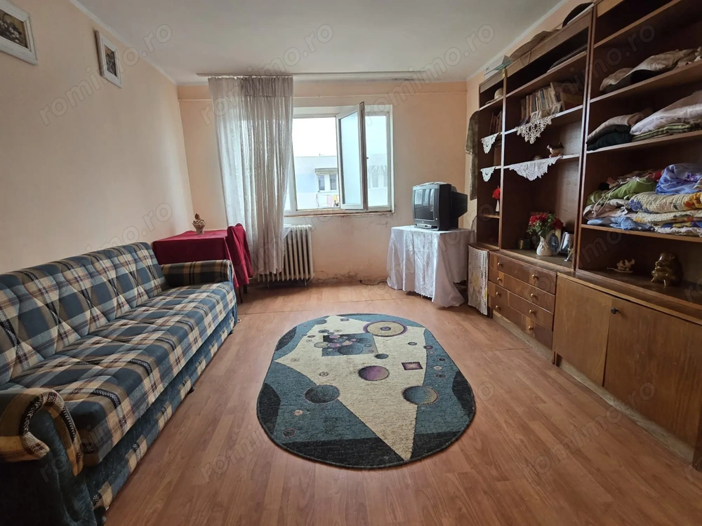 De vânzare garsonieră de buget Strada Condorilor, (uzina Aerostar).