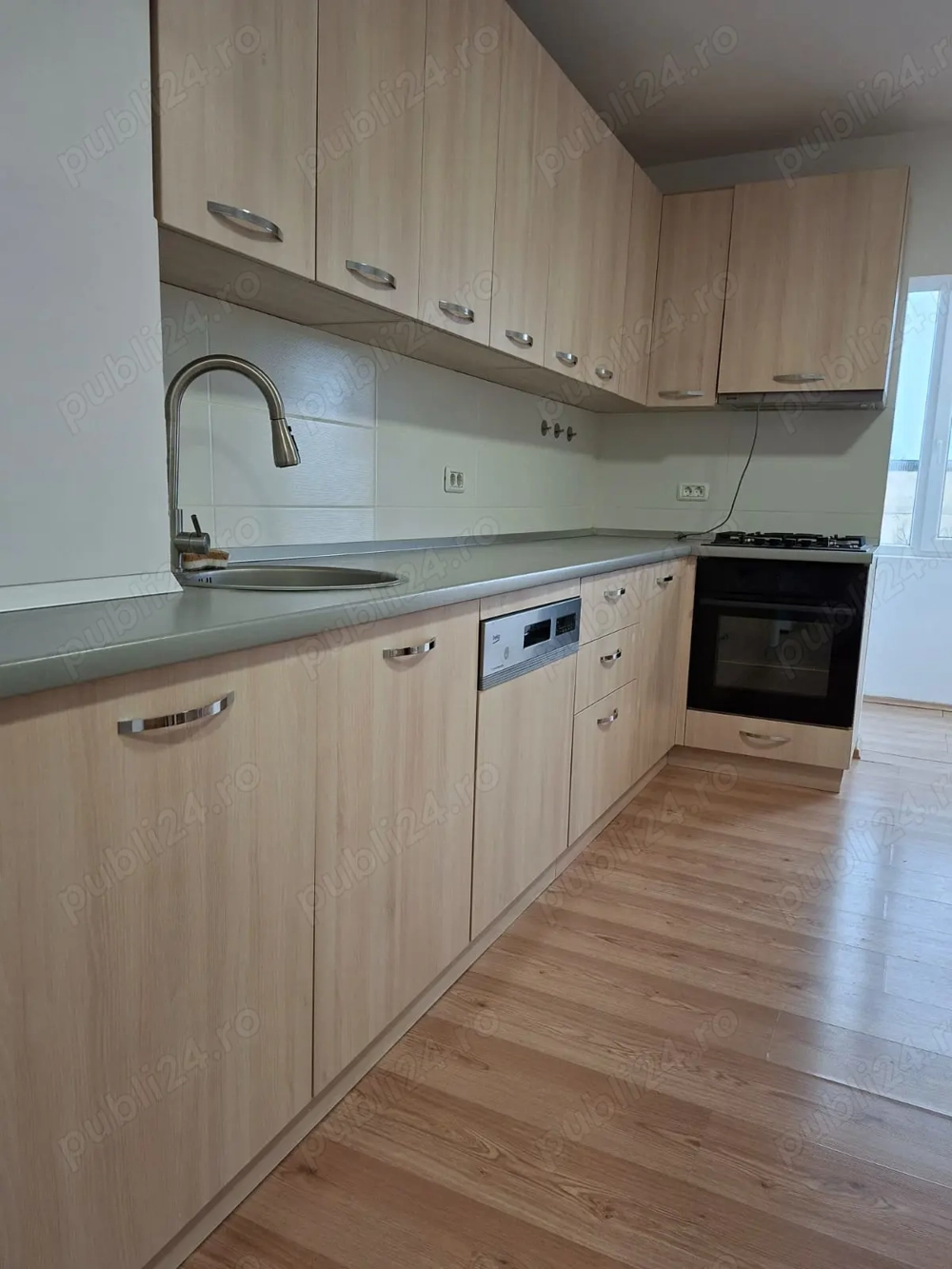 Apartament 2 camere, renovat, centrala proprie, decomandat, Soarelui