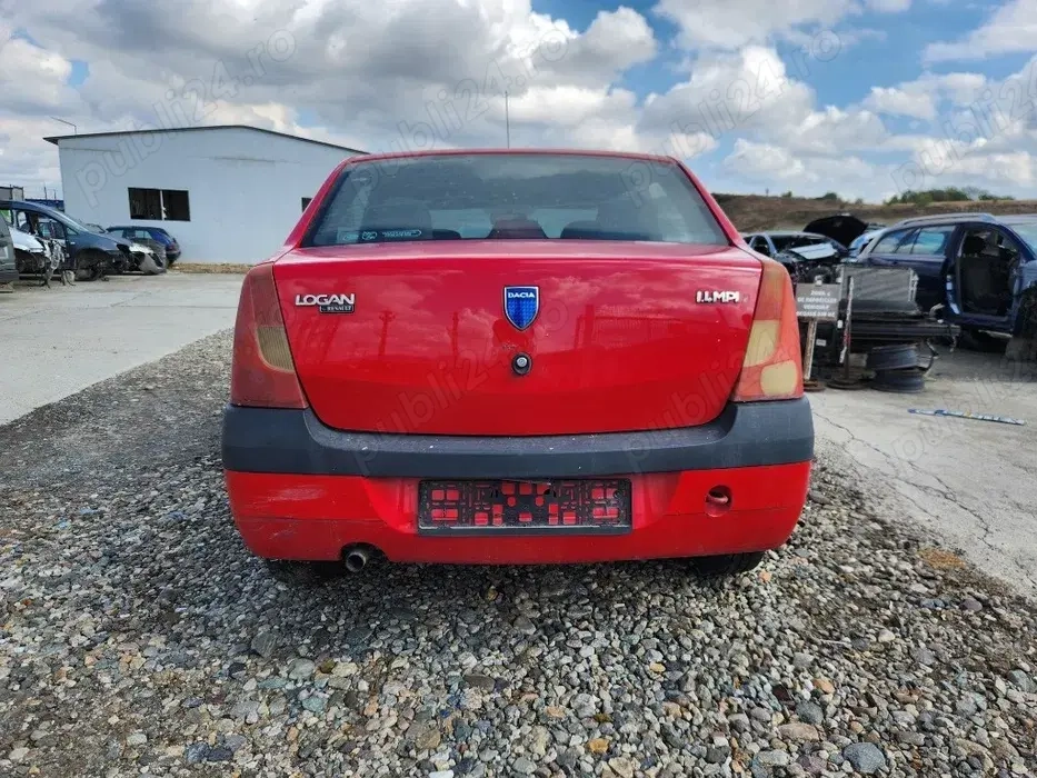 Bară spate Dacia Logan roșu an 2009.