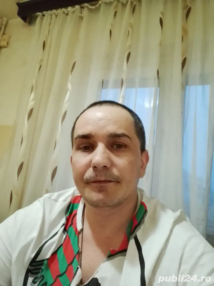 caut loc de muncă în București 