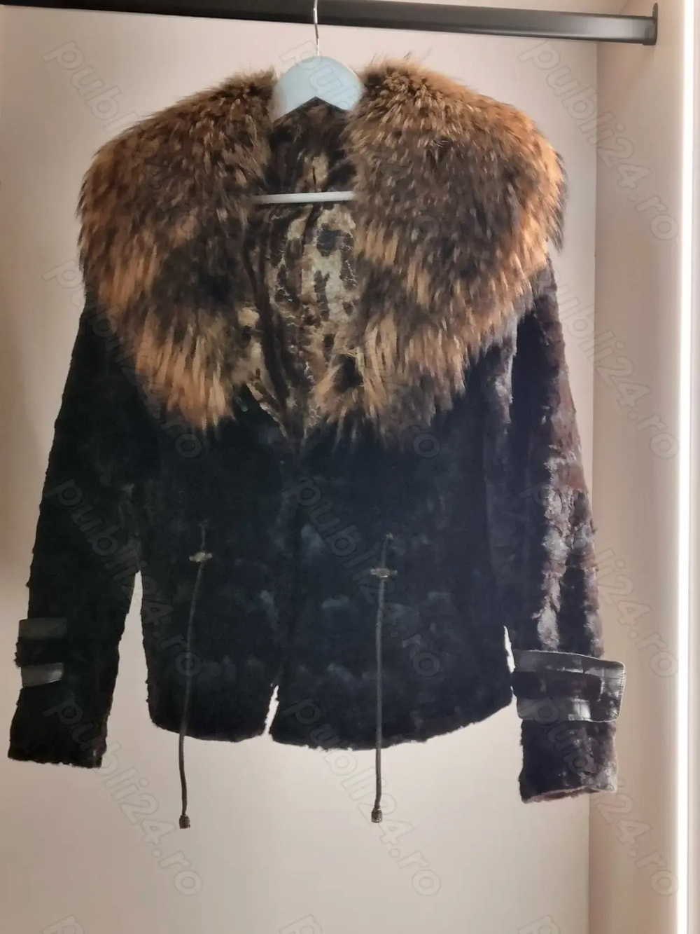 Haina blana (NU sintetica)