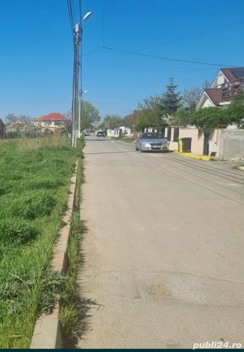 Teren intravilan  500 mp zona vile  str Mesteacanului   deschidere direct la șosea    