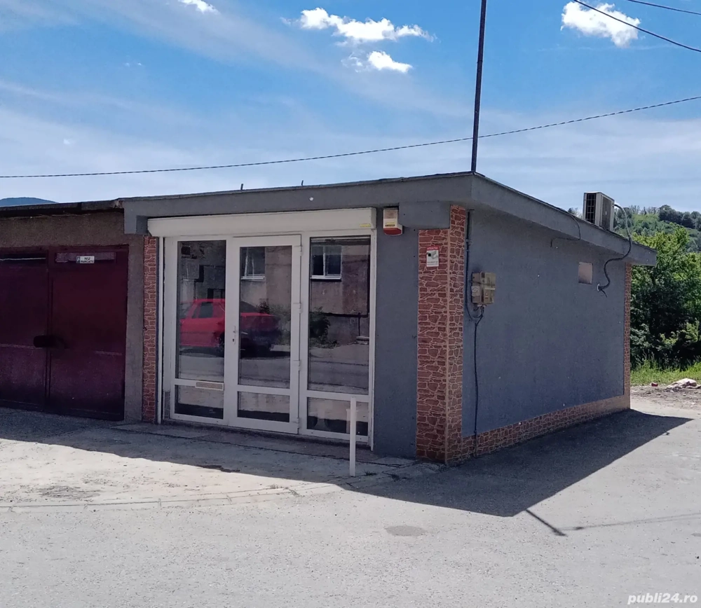 închiriez spațiu comercial, zona piața centrală 