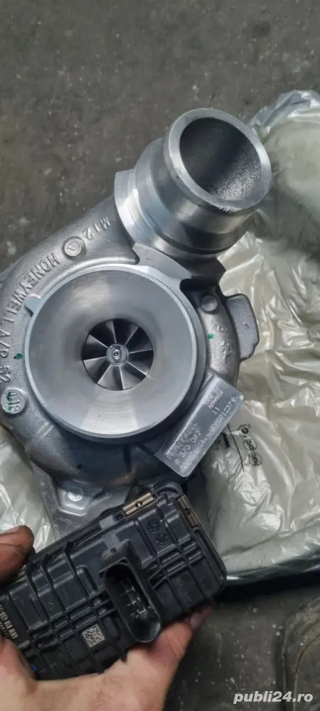 Turbosuflantă Nouă ..BMW.. X1..  X5.. F10... COD. 8570082
