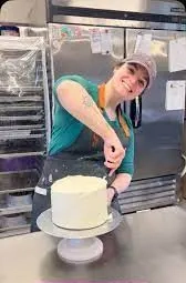 DECORATER  cu experienta - CHEF Decoration- Tort