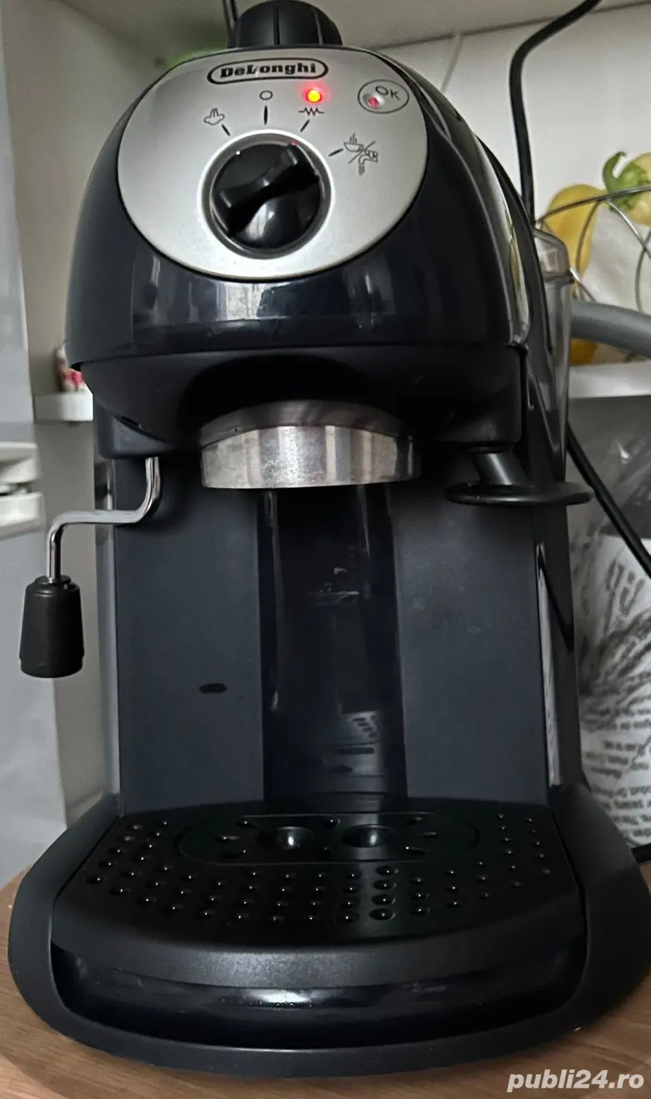 vind espresor de cafea delonghi