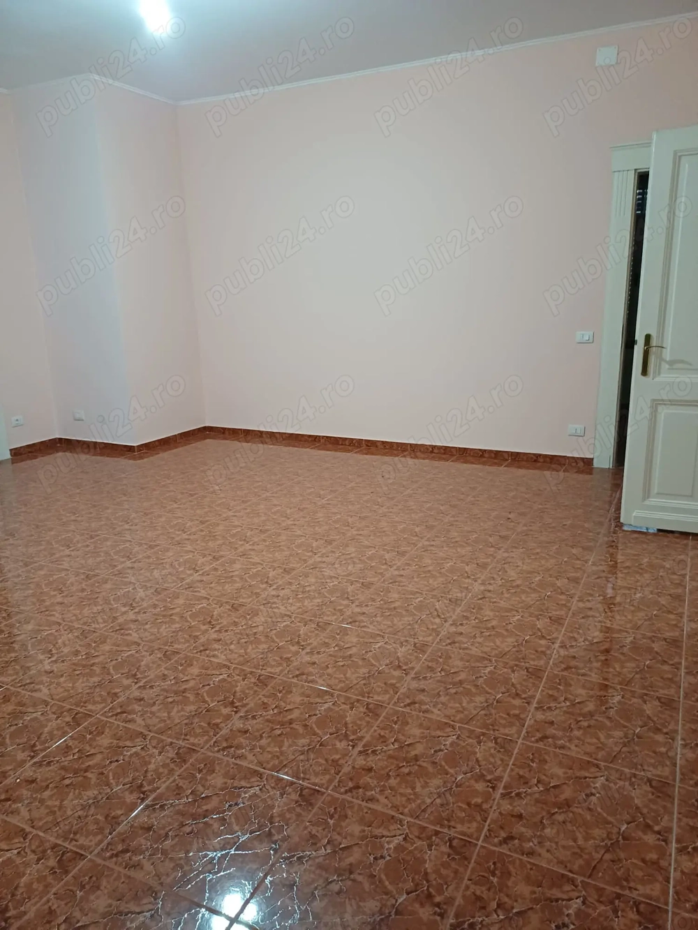 Vila de inchiriat P+E+M in zona Prefectura