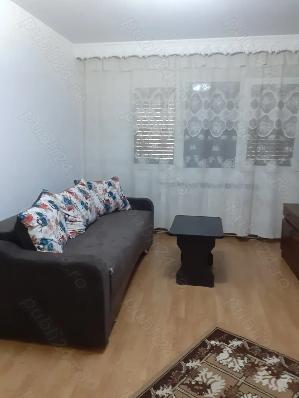 Închiriez apartament 2 camere etaj 1