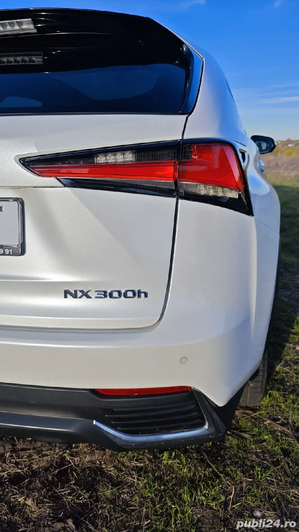 Lexus NX300h Luxury full, garantie 4ani, carte service 4x4 panorama