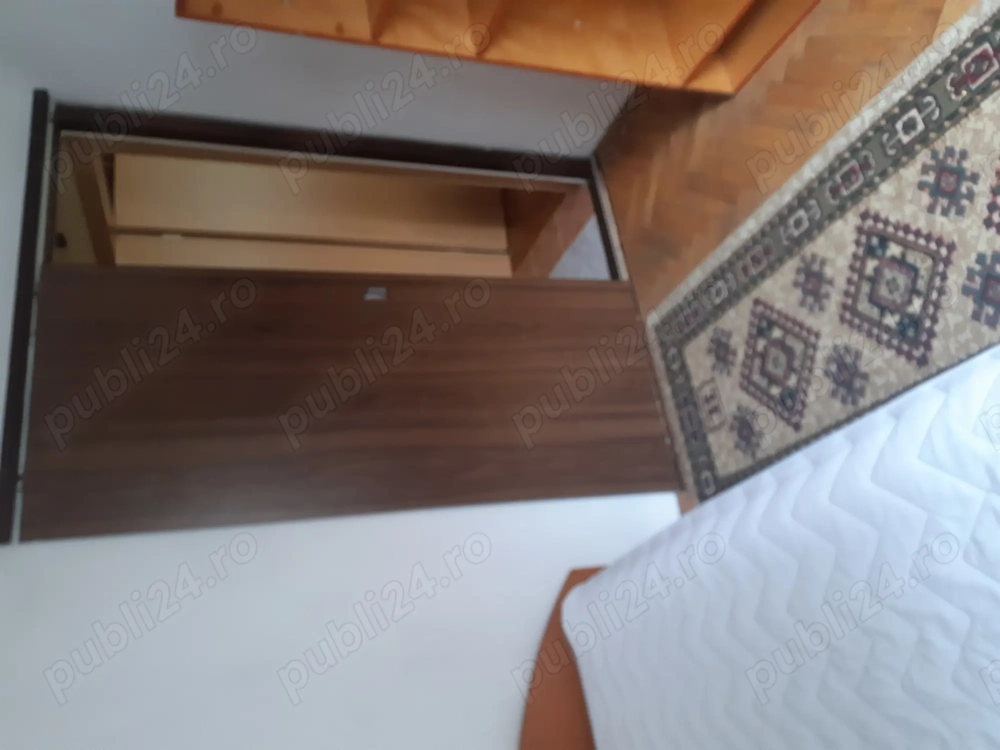Inchiriez apartament cu 2 camere!