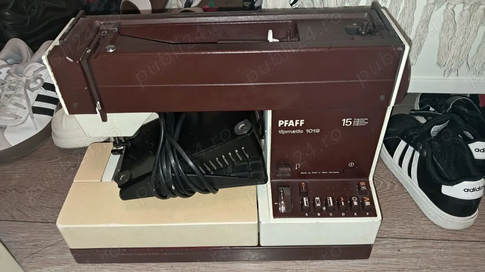 Masina de cusut  PFAFF  1019  Germania 