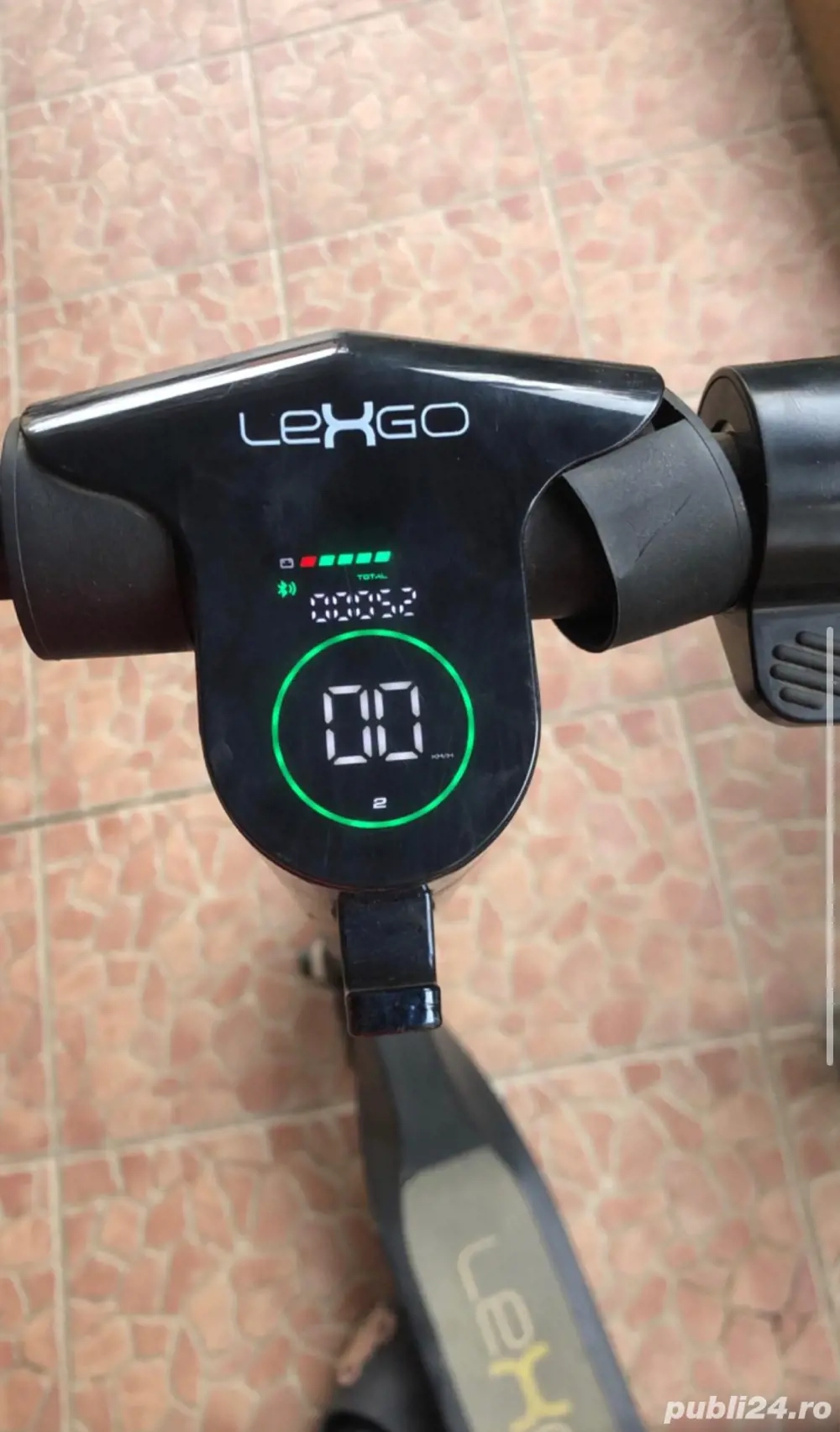 Vând trotineta electrica