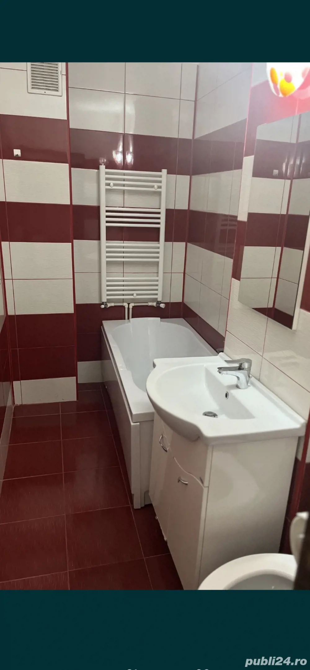 PROPRIETAR - Vand garsoniera  zona Mall Bacau