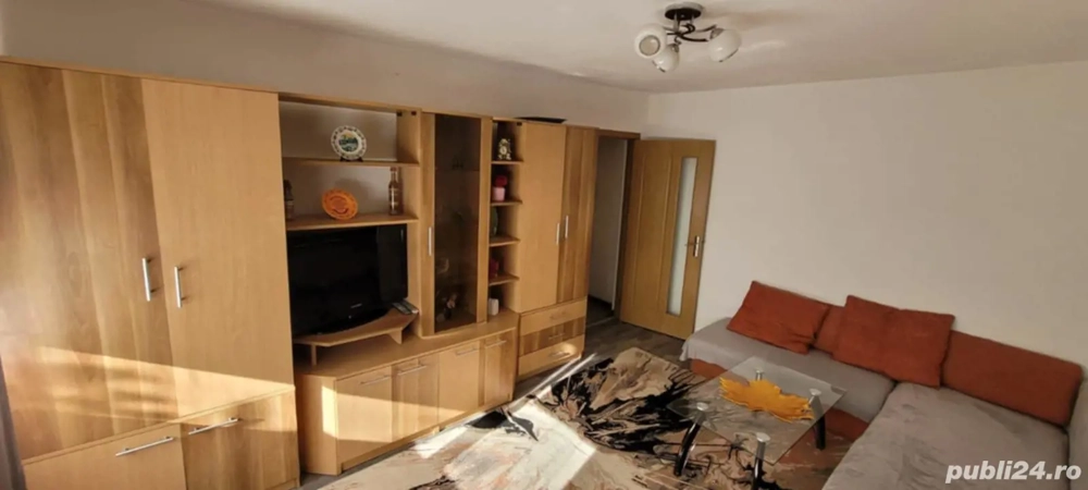 VÂND APARTAMENT 2 CAMERE   42 MP   ZONA INTIM