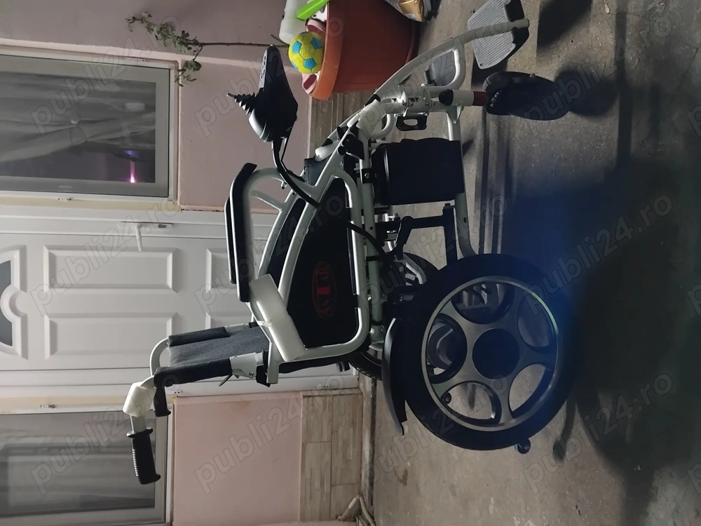 Căruț  electric  persoana cu dizabilități 