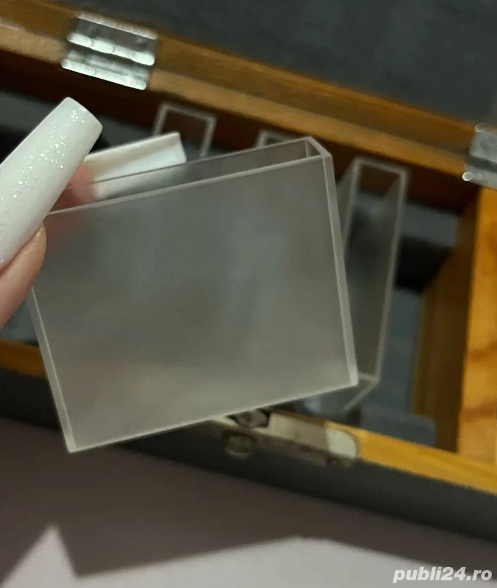 Set 7 cuvete de laborator și cutia de depozitare