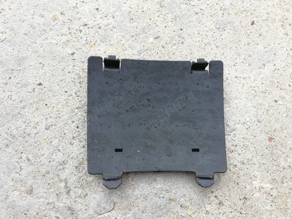 capac vizitare carenaj dreapta fata opel astra h