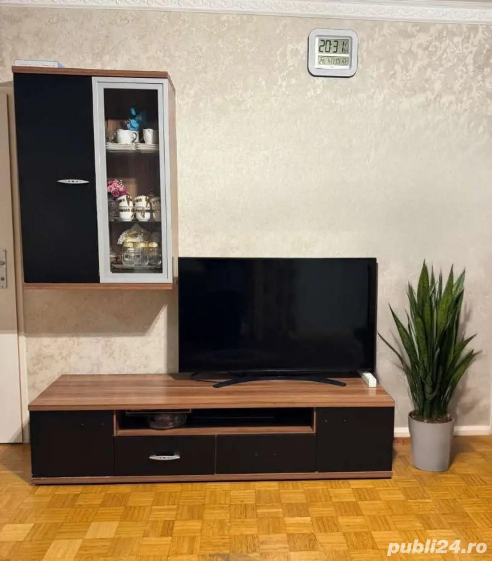 Mobila living comoda si corp suspendat 120x90