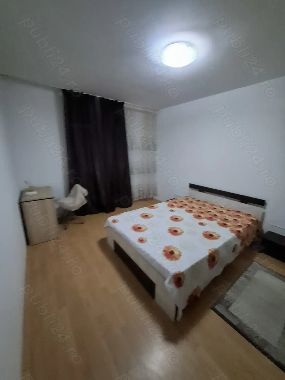 Închiriez apt.2cam .bloc de 4 etaje ,etaj intermediar 