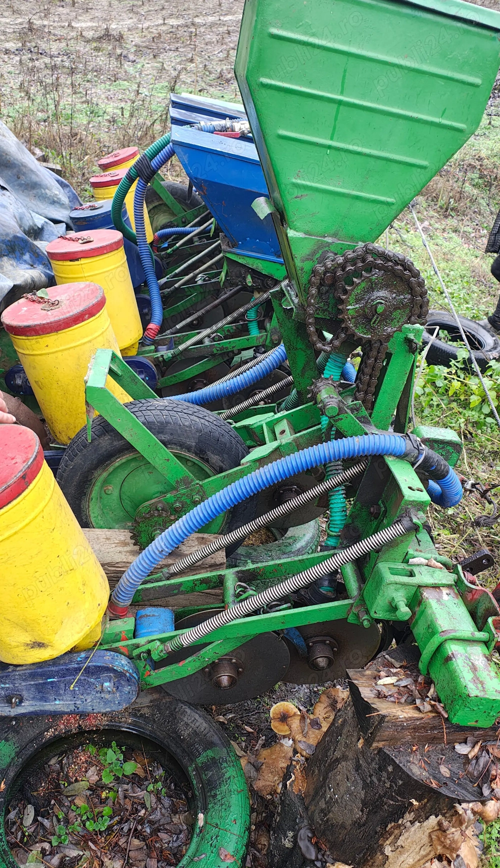 Vând semănătoare Piatra Neamț SPC6