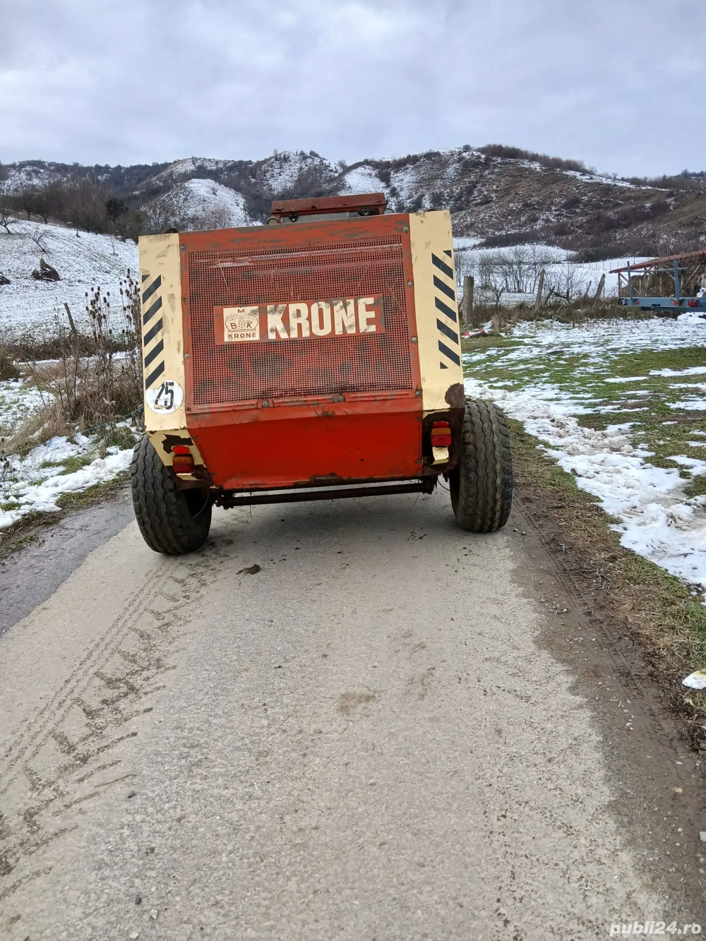 Vând presă de balotat krone de 120 125