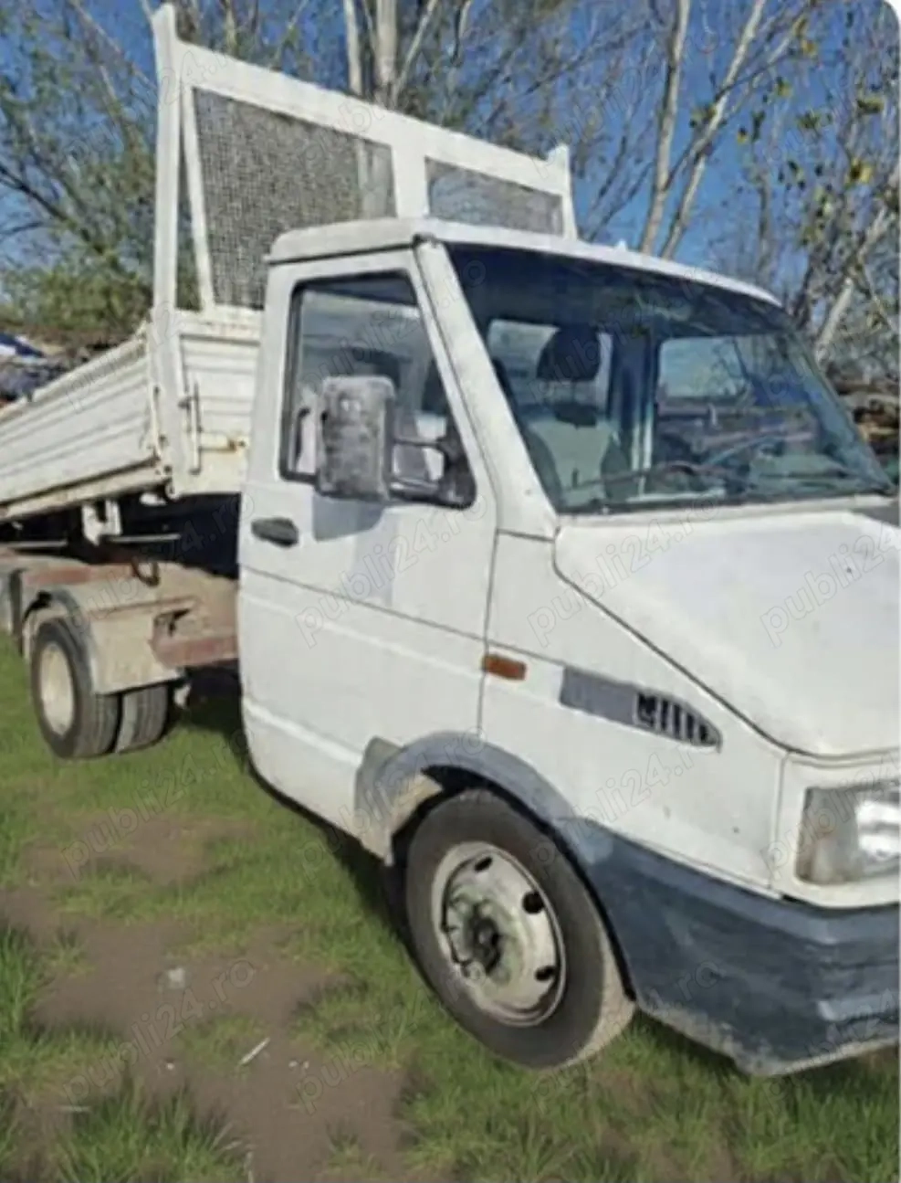 Iveco Daily basculabil trilateral 2.5 tdi