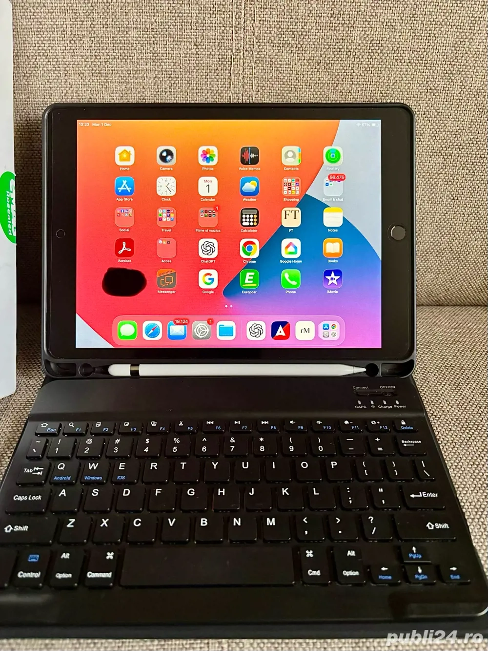 Ipad 9 cellular 256 GB + Apple Pencil prima generatie + husa si tastatura. 