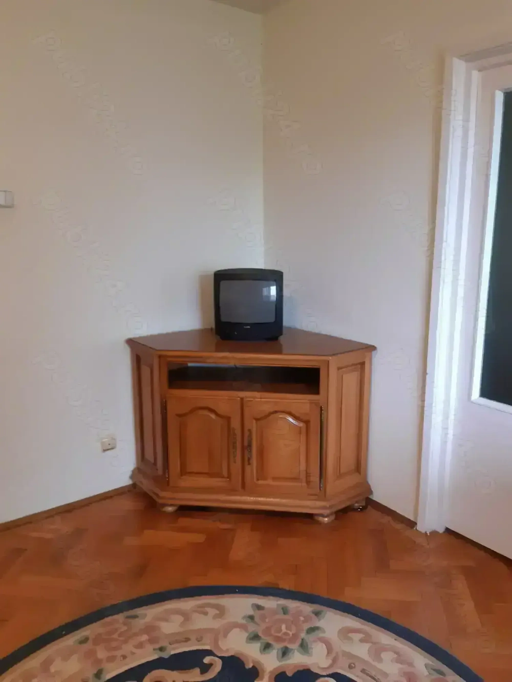 Inchiriez apartament 2 camere in centru- 