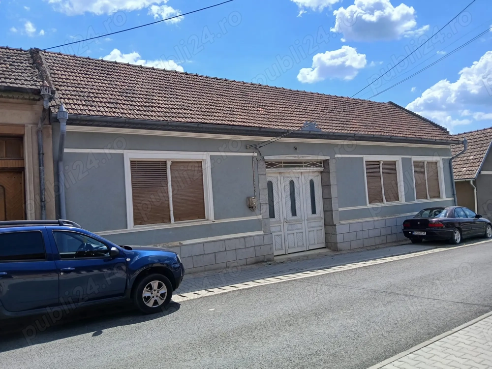 Vând casă in Ciclova-Română,județul Caraș-Severin.