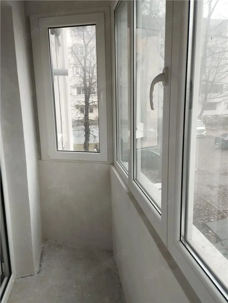 3 camere decomandate Bistrita Lac etaj 1