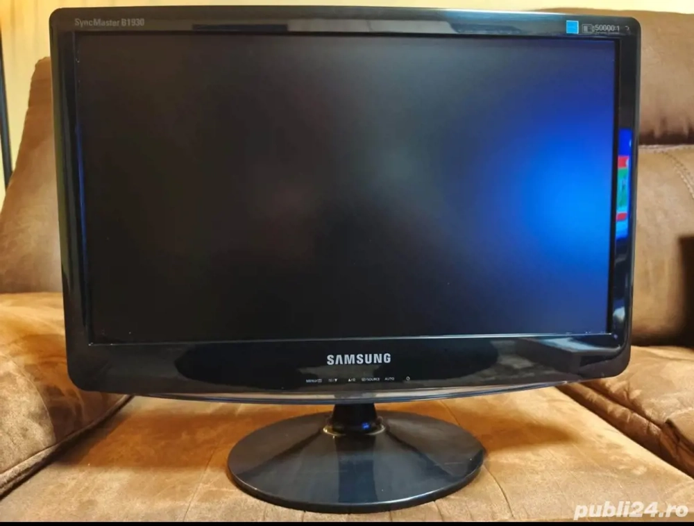 Vând Sistem Desktop : Pc HP ProDesk + monitor Samsung + tastatura Razer