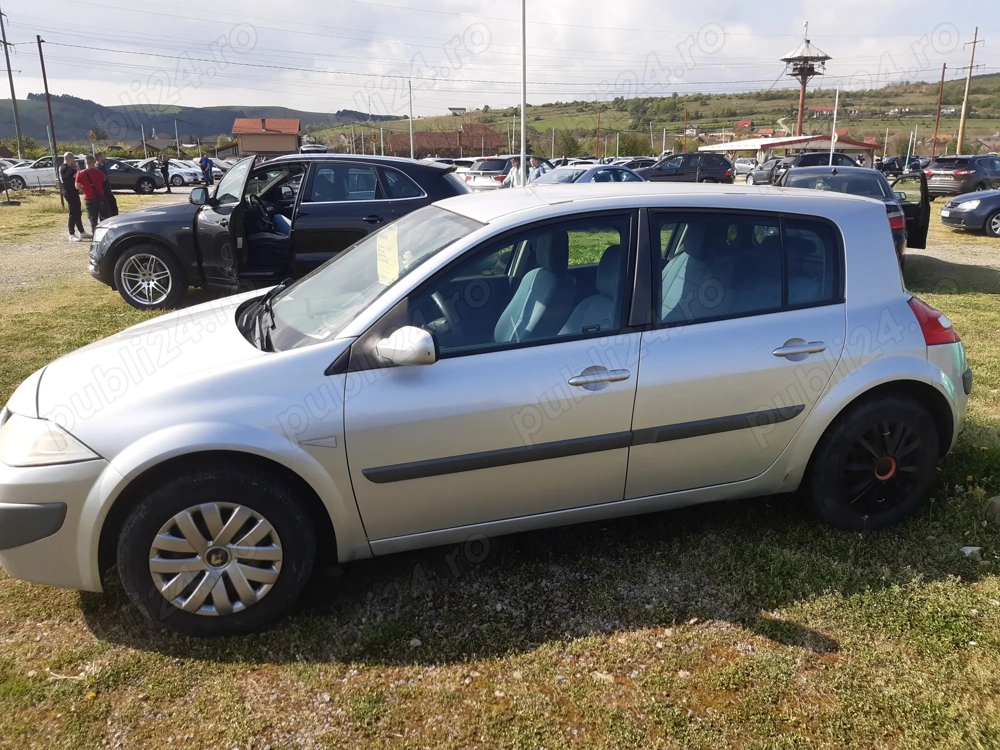 Urgent! Vand renault megane 2, an 2007 pret 690 euro neg