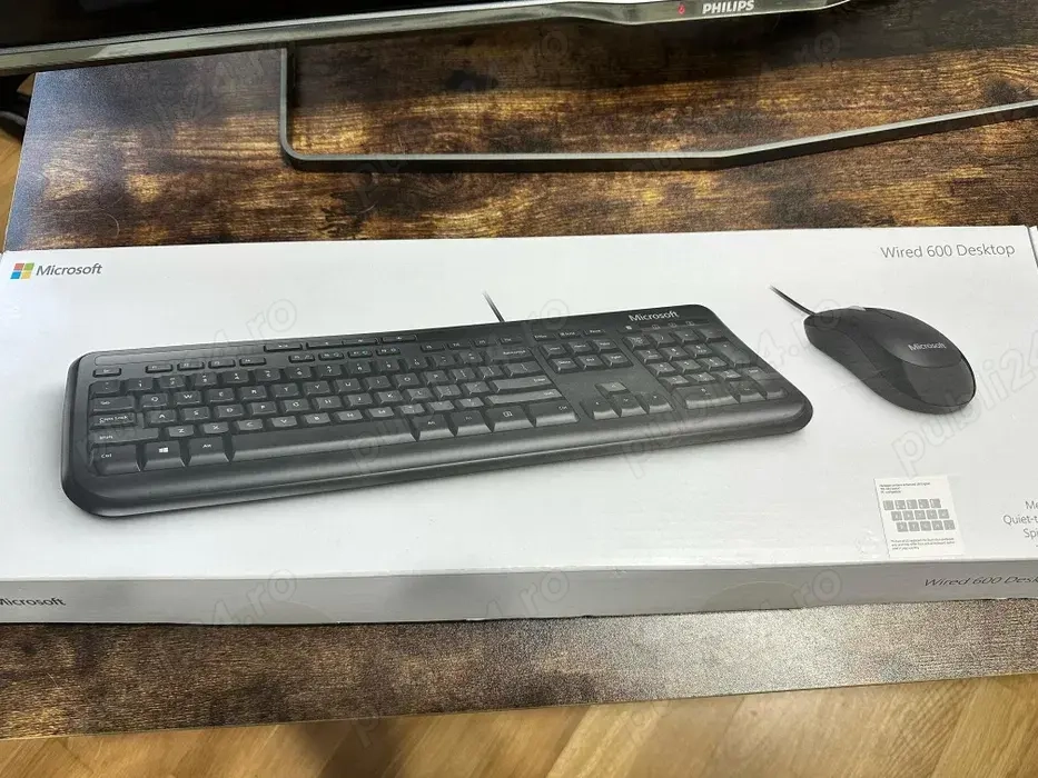 Pret final Kit tastatura + mouse Microsoft 600 Cu cablu USB