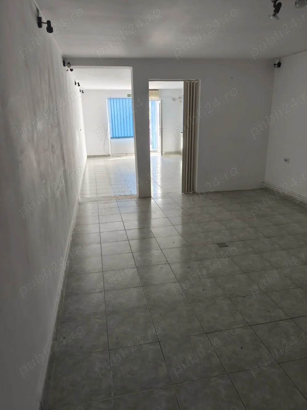 Inchiriez spatiu comercial