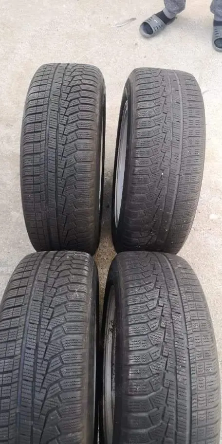 Vând cauciucuri de iarna cu jante