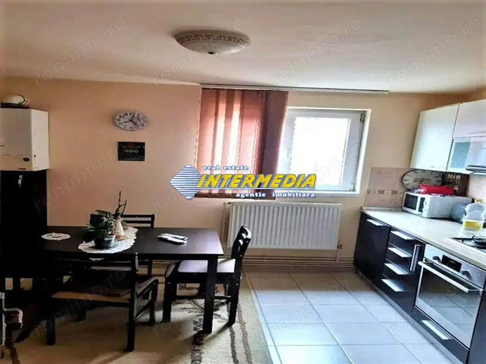 Apartament 3 camere finisat de vanzare in Cetate etaj 3