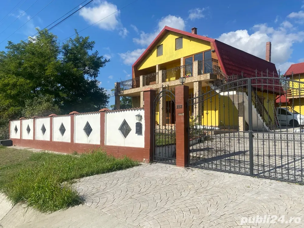 casa de vanzare , zona foarte linistita , frumos amenajata !