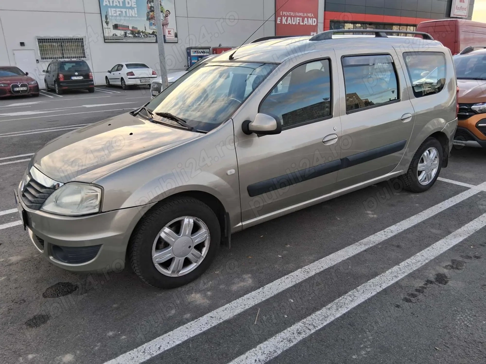 Vând Dacia Logan MCV 5 locuri 2009 Pret 27.500 RON (negociabil)