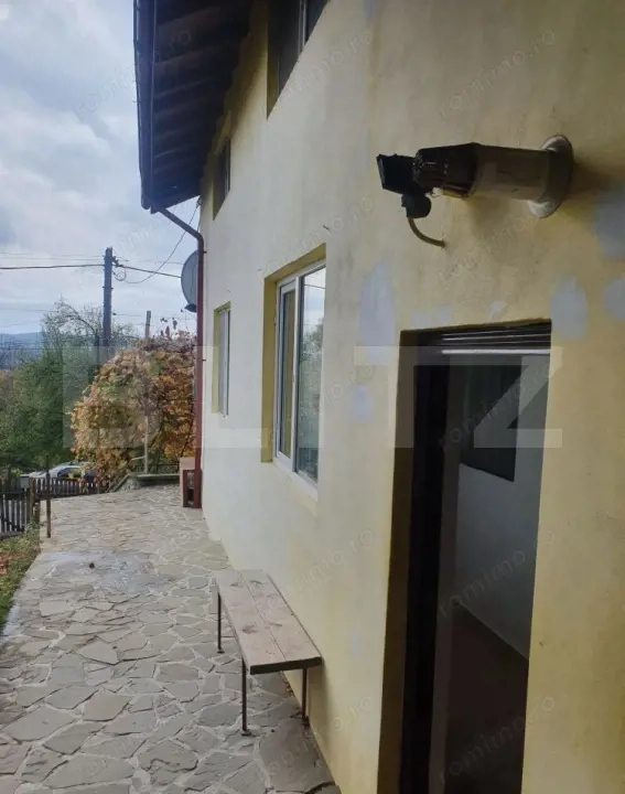 CASA cu  ETAJ+Teren 1500 mp, Cornu -PH