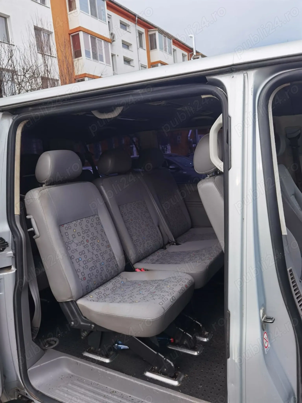 Vw transporter t5 9 locuri